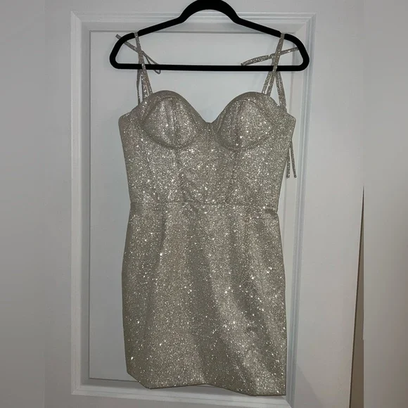 NWT Heirloom Bridal Company
HAZEL Mini Dress / Reception Dress - Picture 8 of 10
